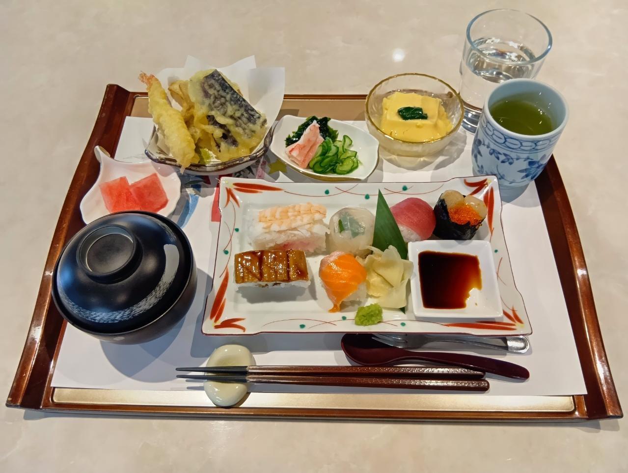 食事（正面）.jpeg